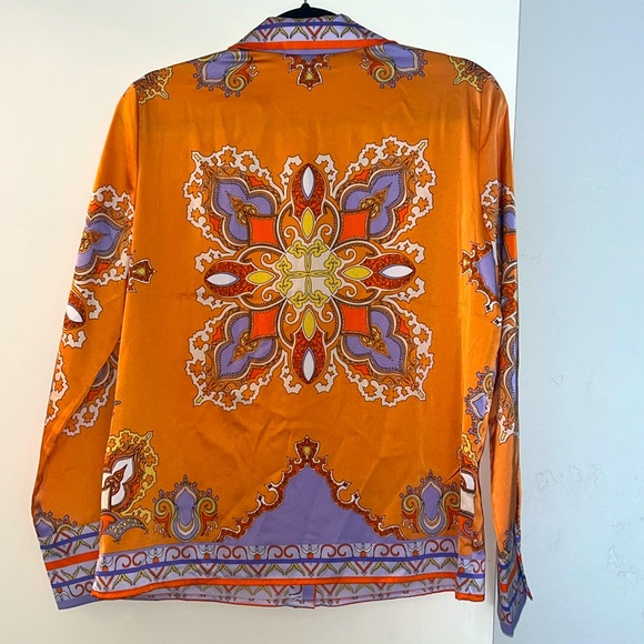 Multicolor scarf print silky blouse - Picture 6 of 8